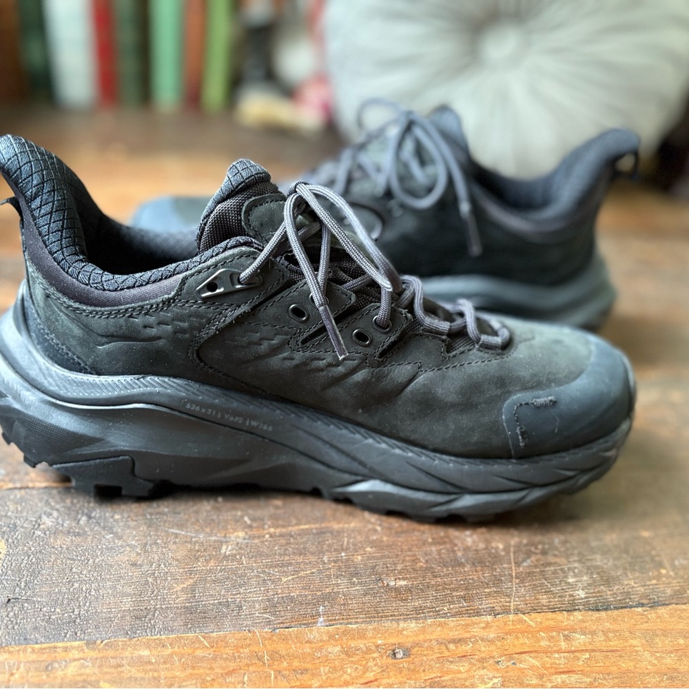 HOKA Kaha 2 Low GTX  - Black - New - Women’s size 9- NWOB
